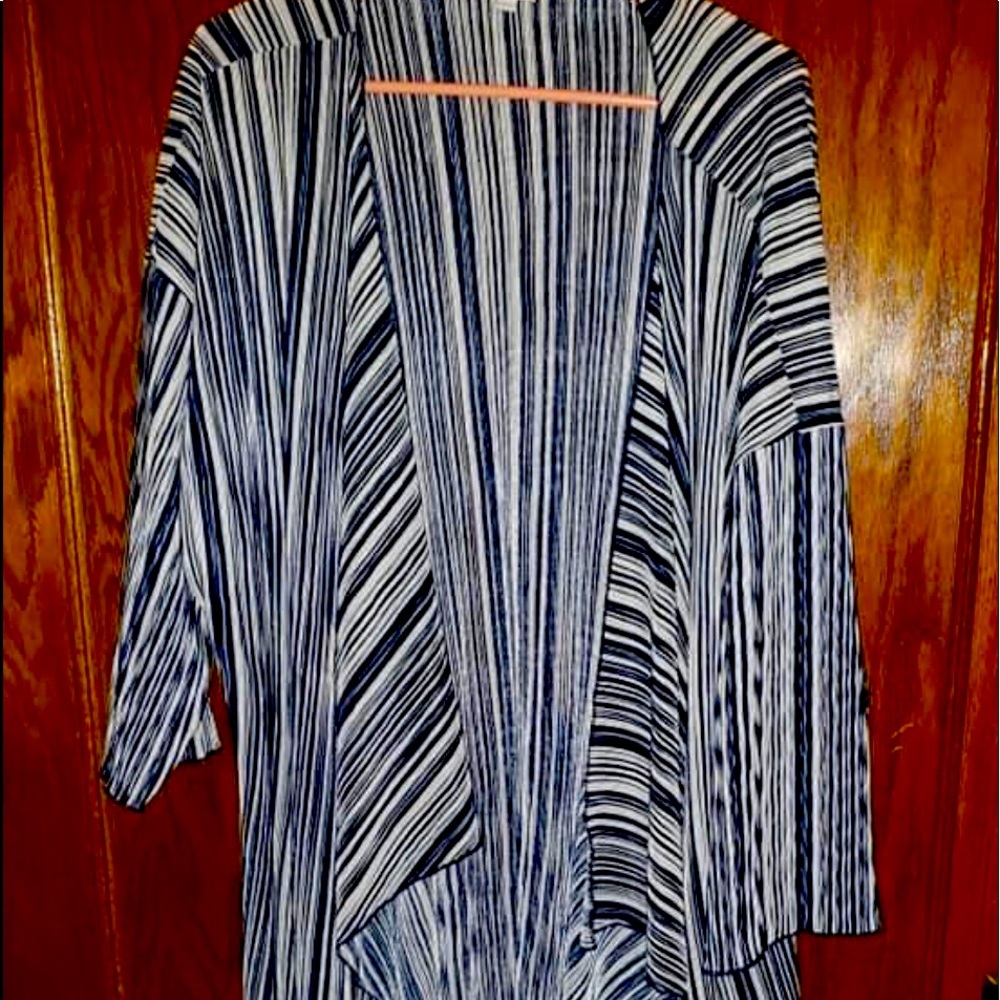 LulaRoe Shirley cardigan sz lg